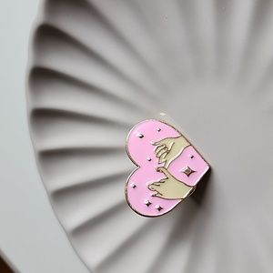⭐Pinky Promise/BFF Heart Enamel Pin